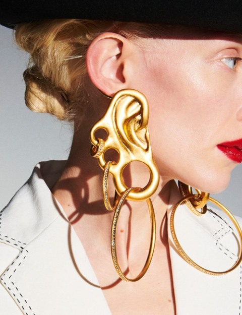 The Irresistible Benefits Of Gold Earrings-1